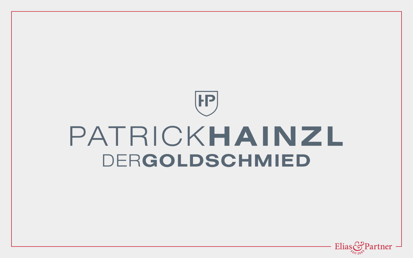 Winzig: Das Wappen wird als Punze in den Schmuck von Patrick Hainzl eingeschlagen.